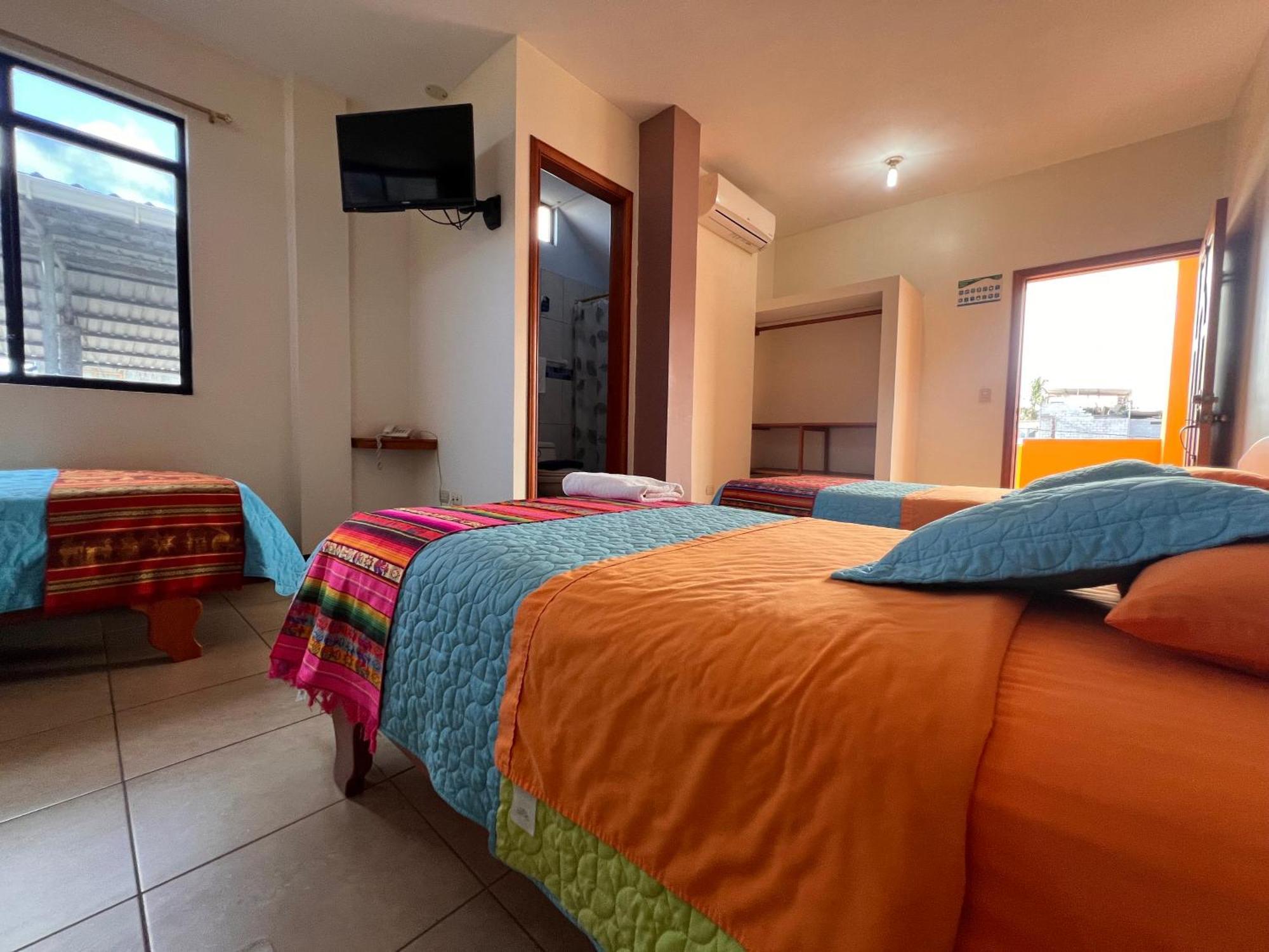 Hostal Casa Cascada Puerto Ayora  Ngoại thất bức ảnh